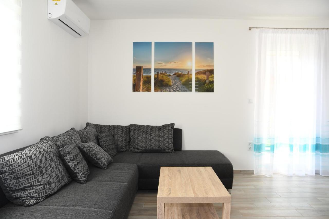 Menta Lak Apartment Balatongyorok Exterior photo